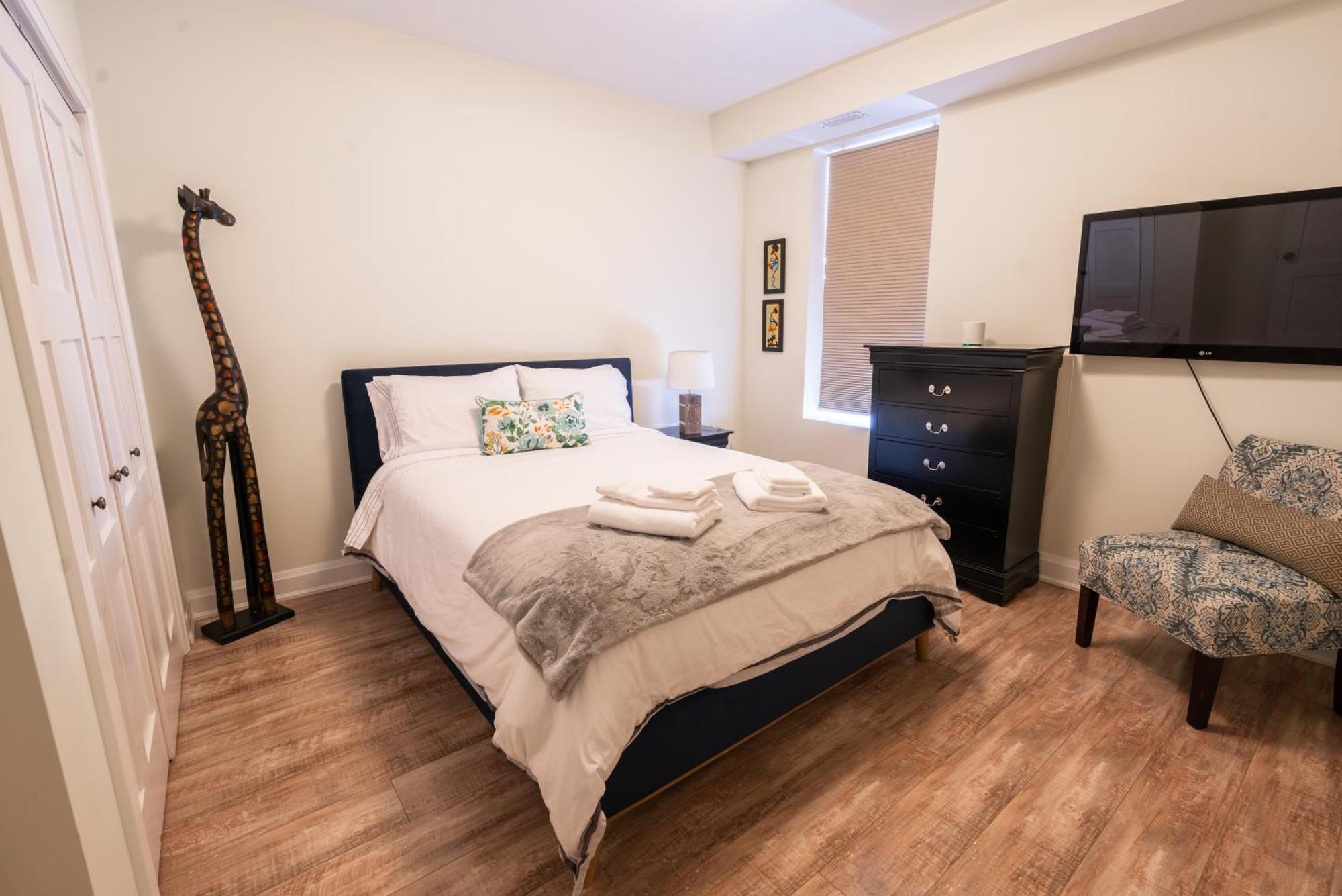 Spacious 3 Bedroom Apartment In Heart Of Niagara Thorold Exterior foto