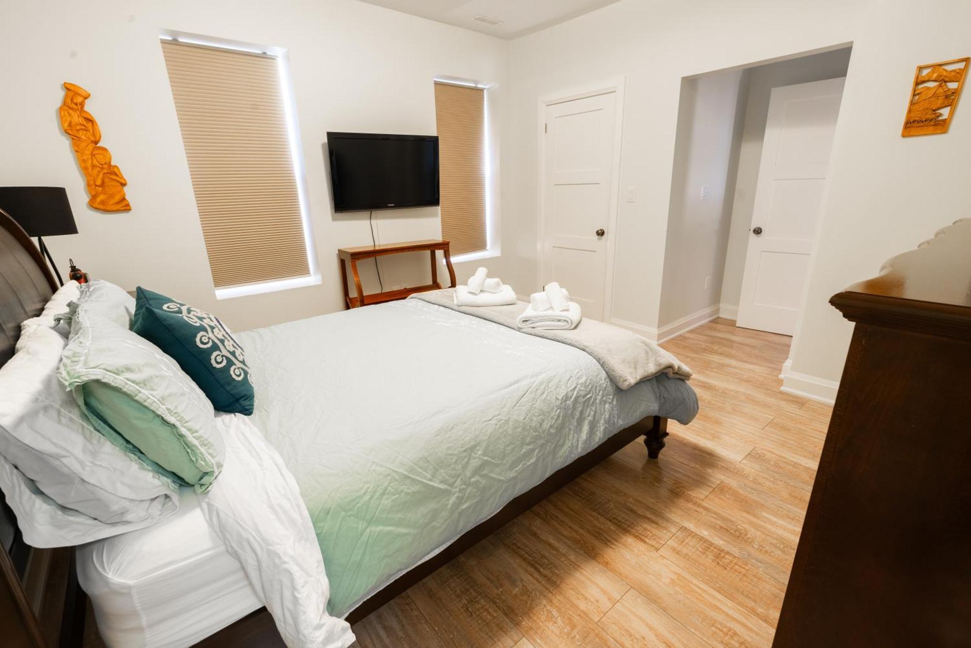 Spacious 3 Bedroom Apartment In Heart Of Niagara Thorold Exterior foto