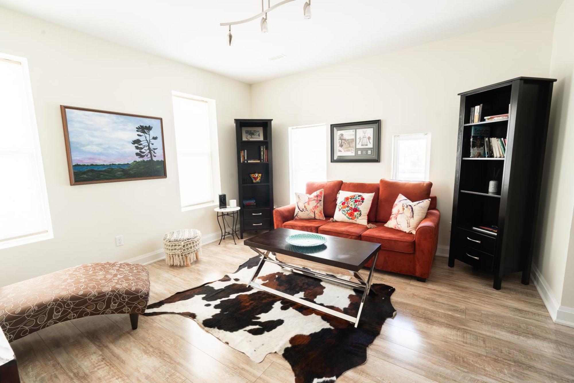 Spacious 3 Bedroom Apartment In Heart Of Niagara Thorold Exterior foto
